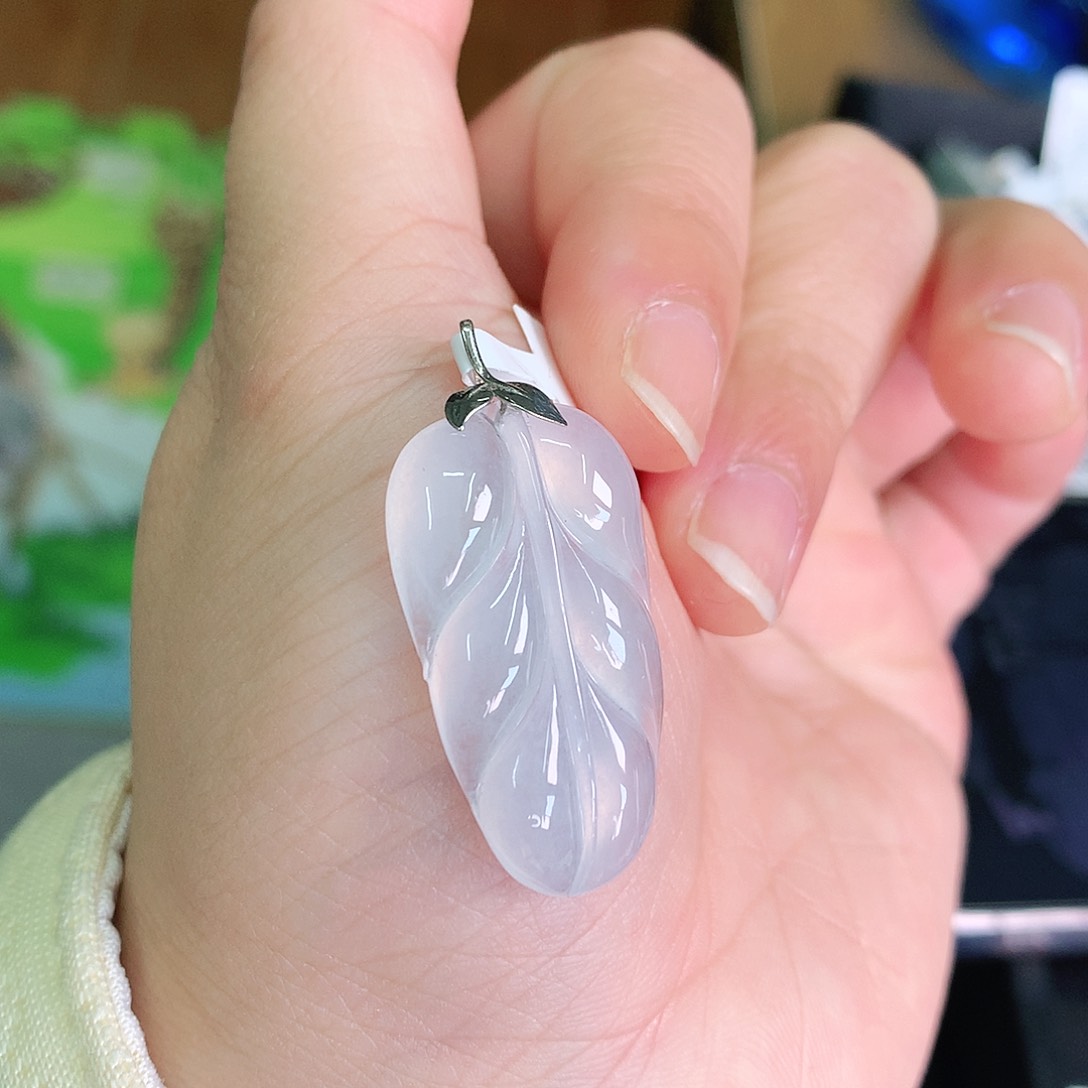 翡翠颈饰18K金镶嵌高冰叶子