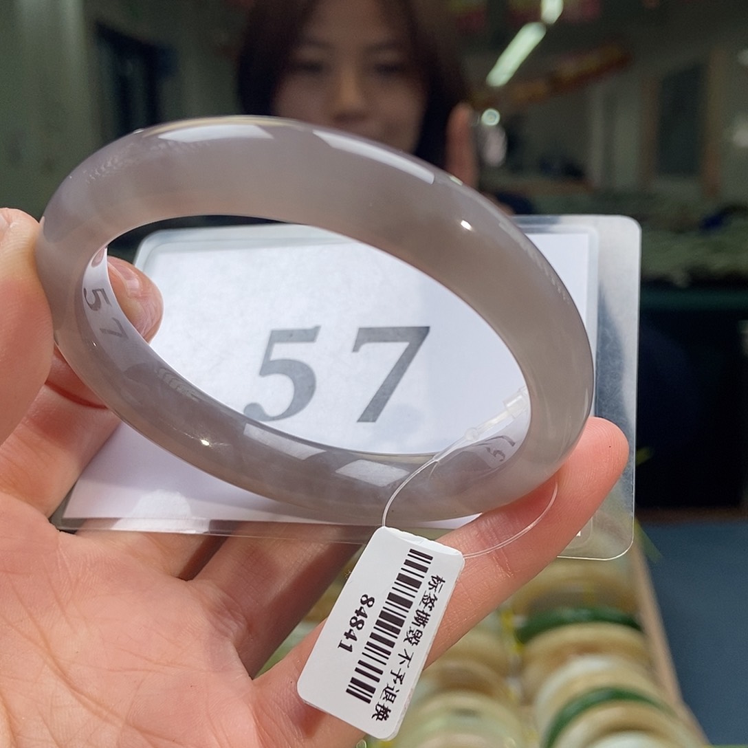 和田玉手镯未镶嵌冰晶