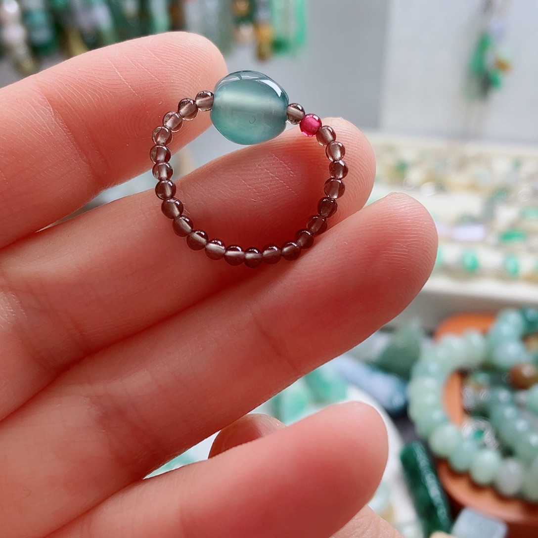 翡翠未镶嵌颈饰01