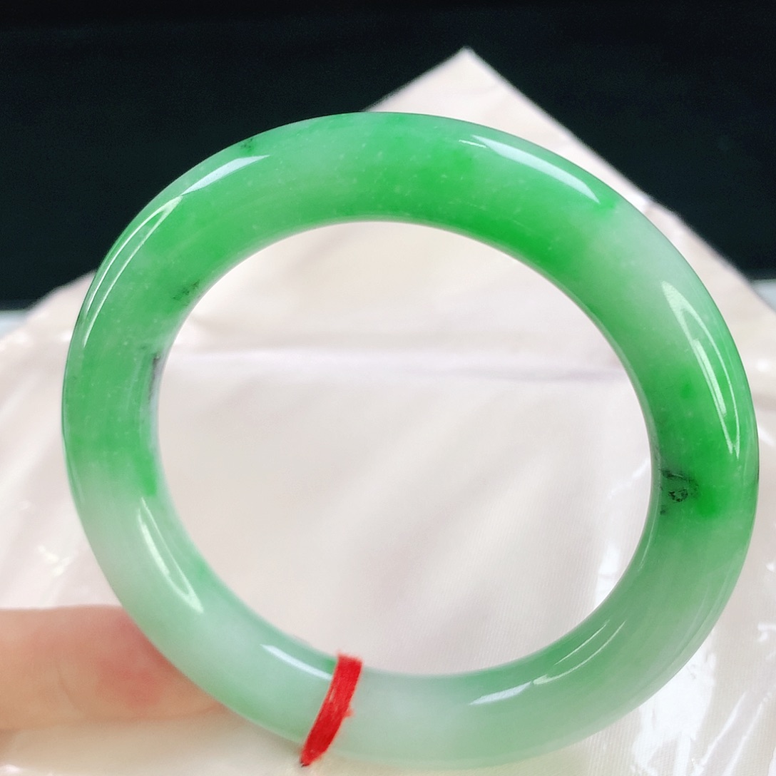 翡翠未镶嵌手镯54.6圆条