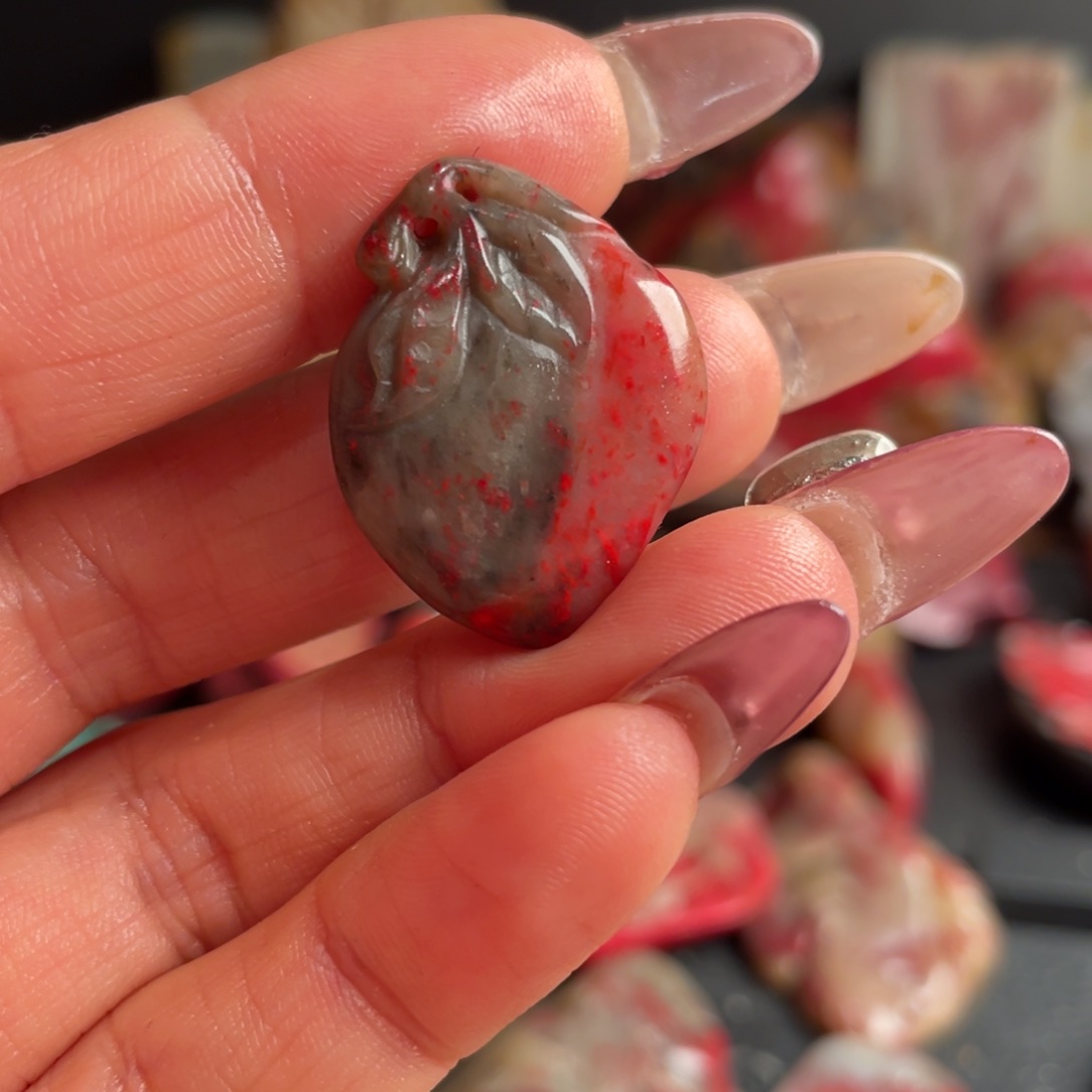 昌化鸡血石惜*堂昌化鸡血石挂件