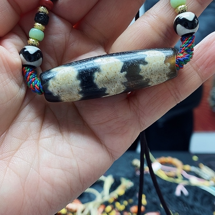 玛瑙/玉髓颈饰合金