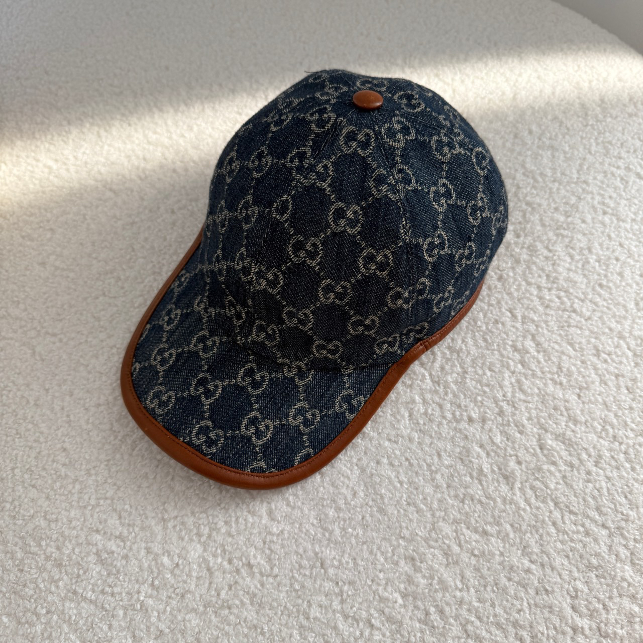 未使用 GUCCI/古驰 A100261/双G满印牛仔拼皮棒球帽/S码