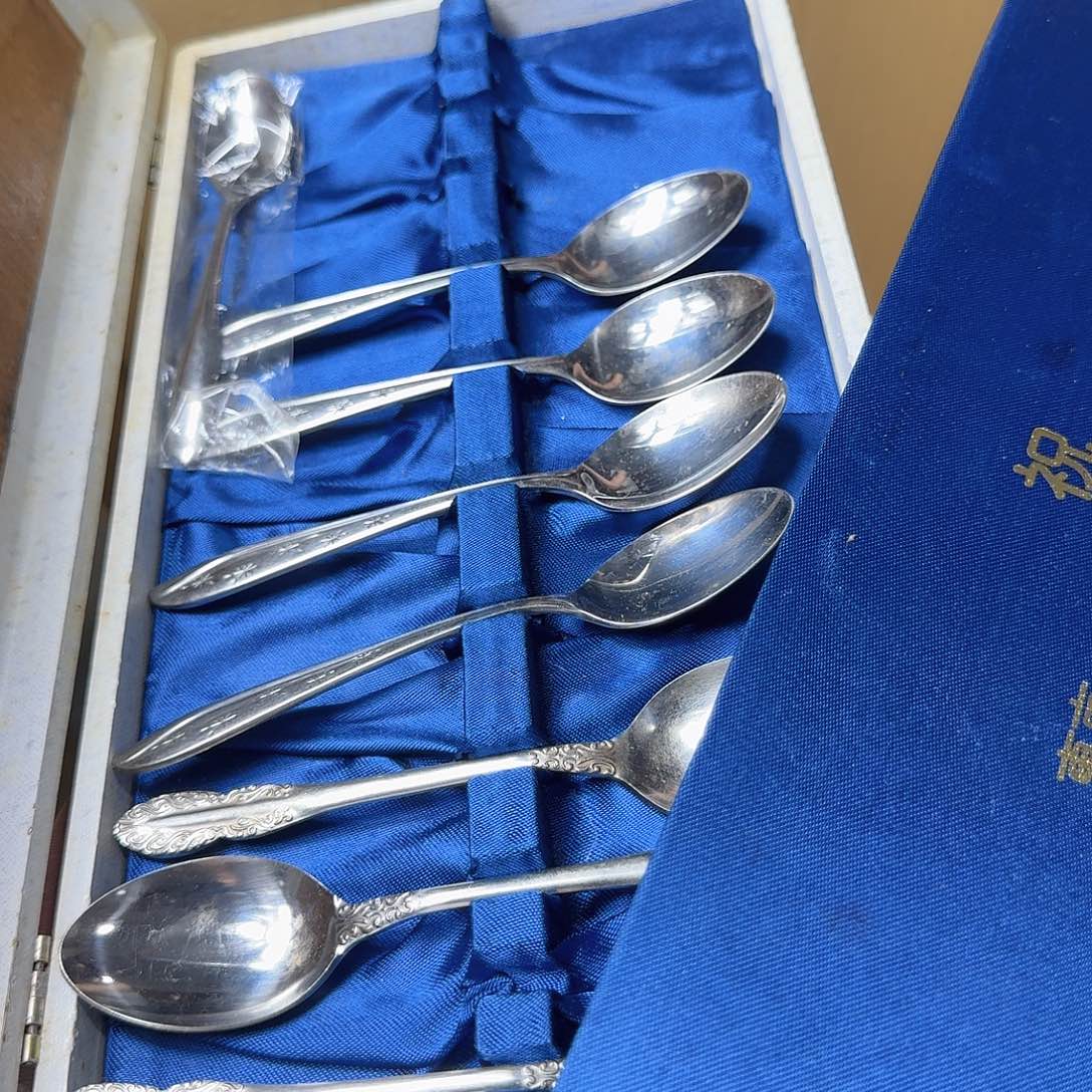 龙***人中古商品，瑕疵品，不保好坏。027