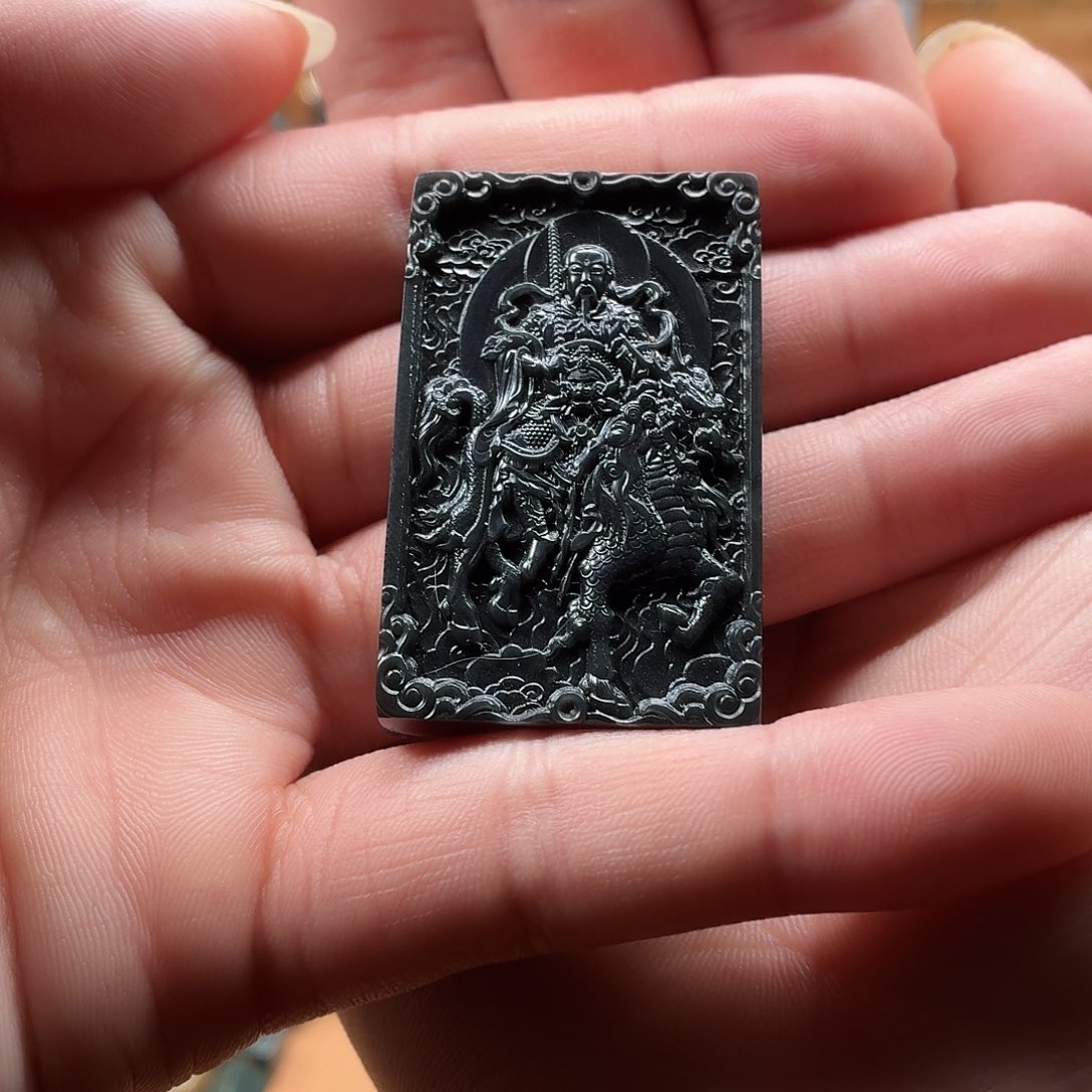 皮***兵和田玉未镶嵌颈饰