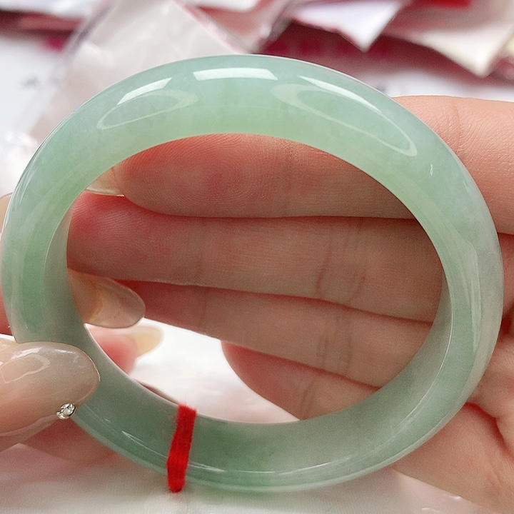 翡翠手镯未镶嵌缅甸天然A货翡翠