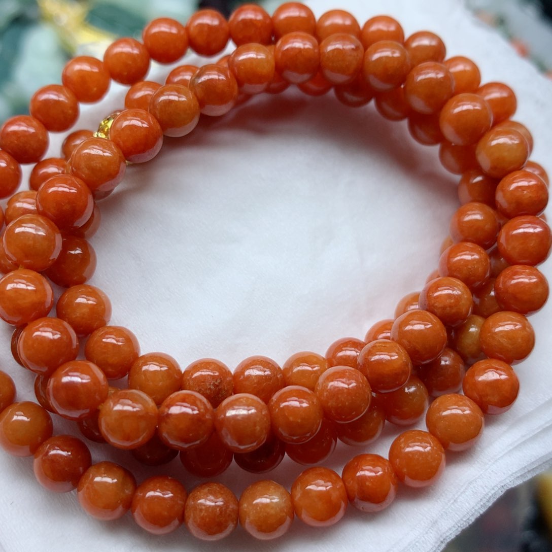 翡翠颈饰未镶嵌手串