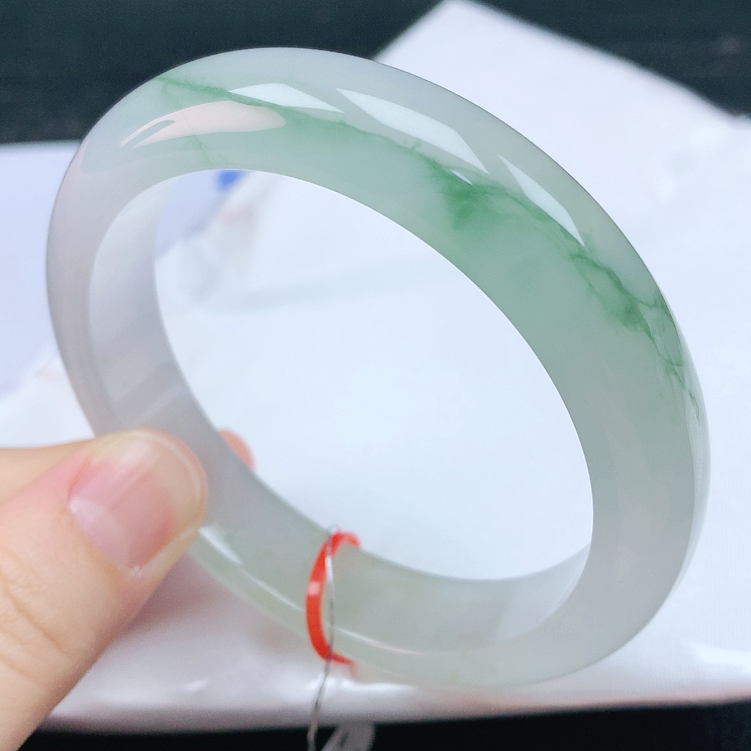 翡翠手镯未镶嵌58圈