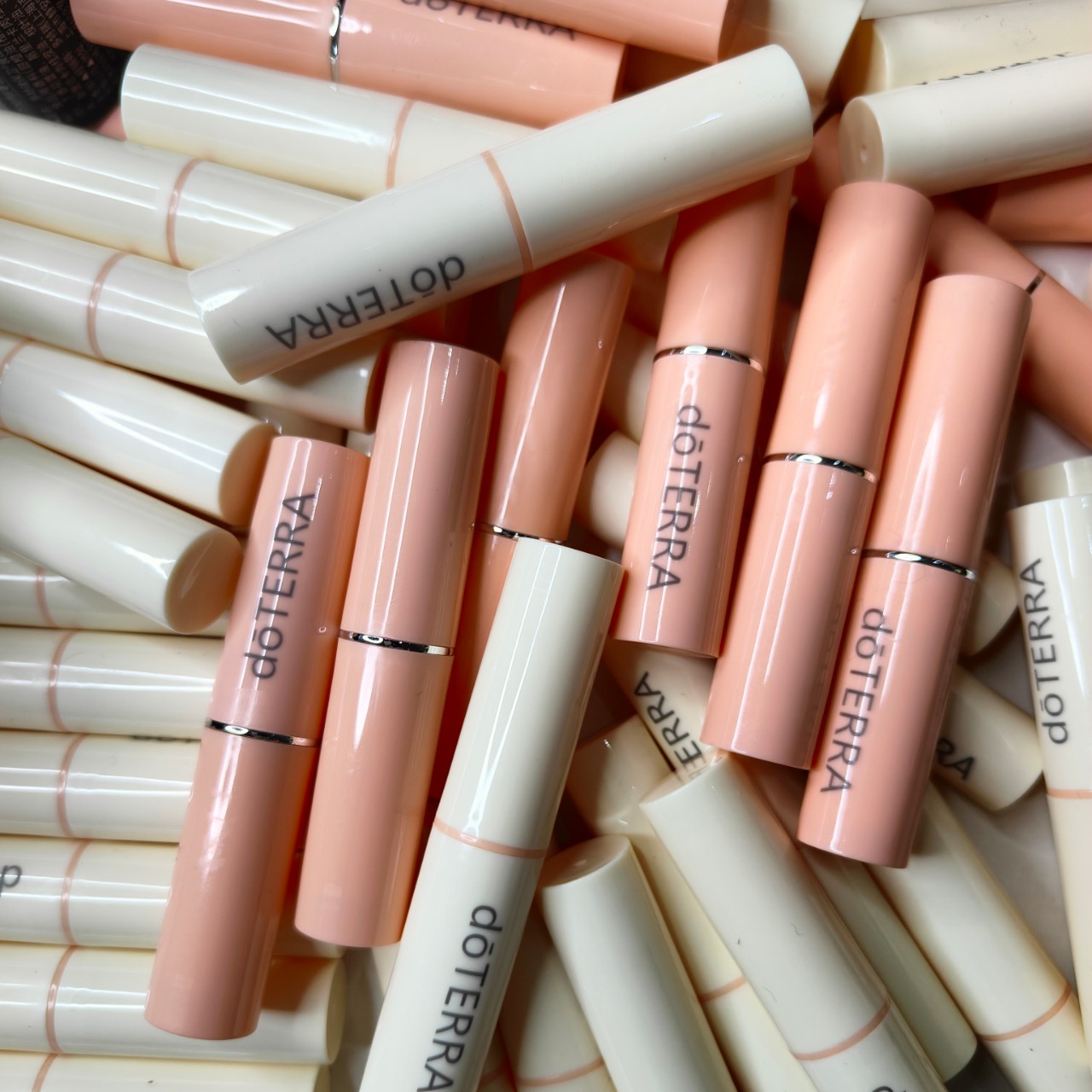 DIY豪华版定制唇膏精油DIY防蚊膏