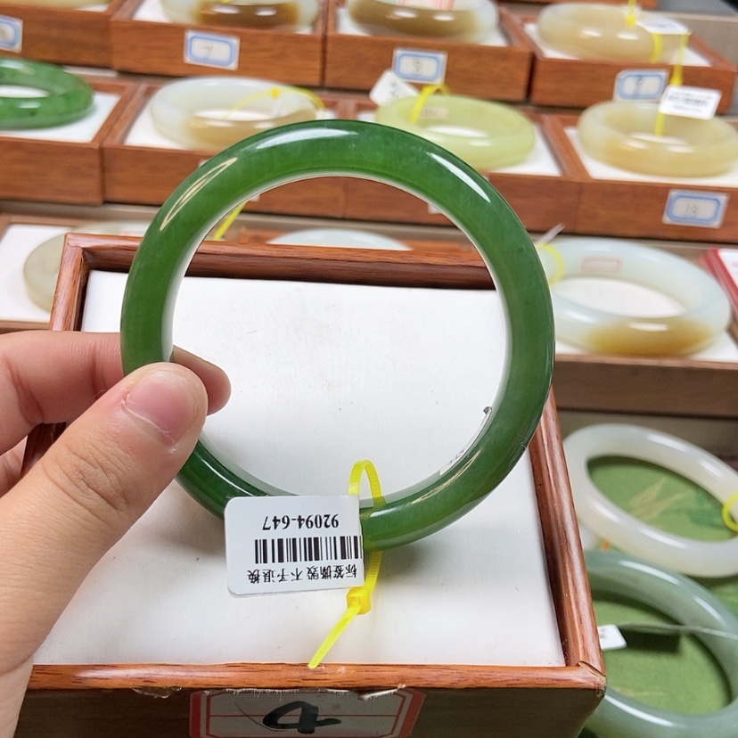 【闪购商品】和田玉未镶嵌手镯