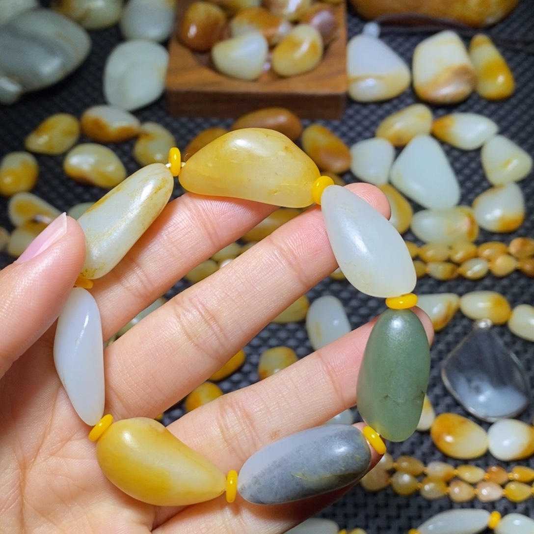 和田玉手链未镶嵌