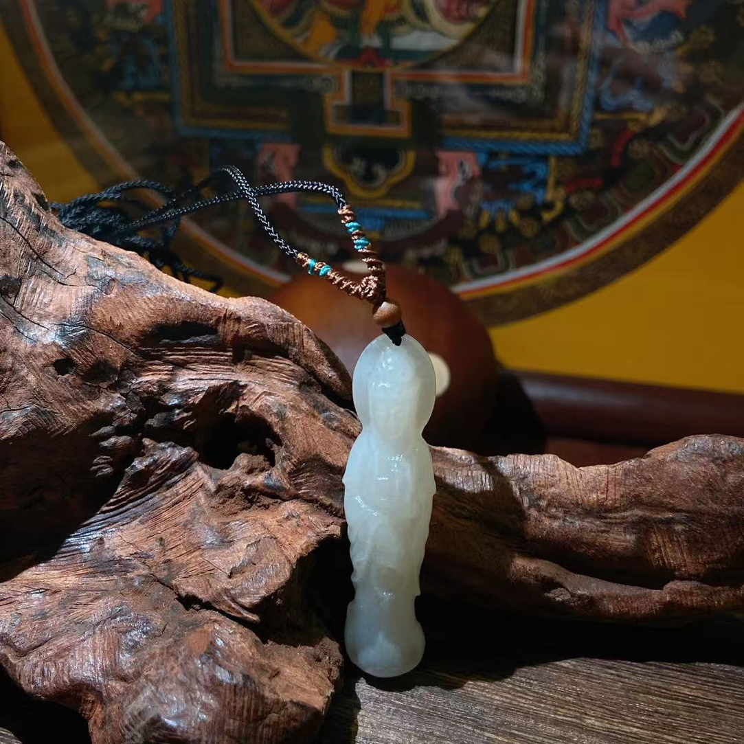 c587 和田玉白玉站观音套链