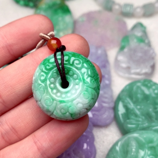 翡翠吊坠(不含链)未镶嵌