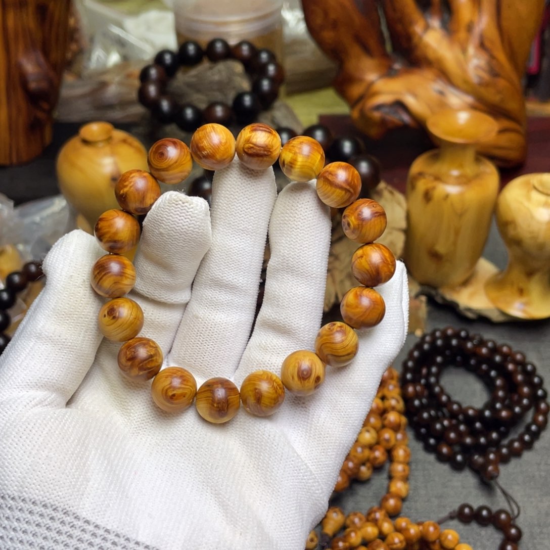 柏木（崖柏）1.2瘤疤龙胆闪