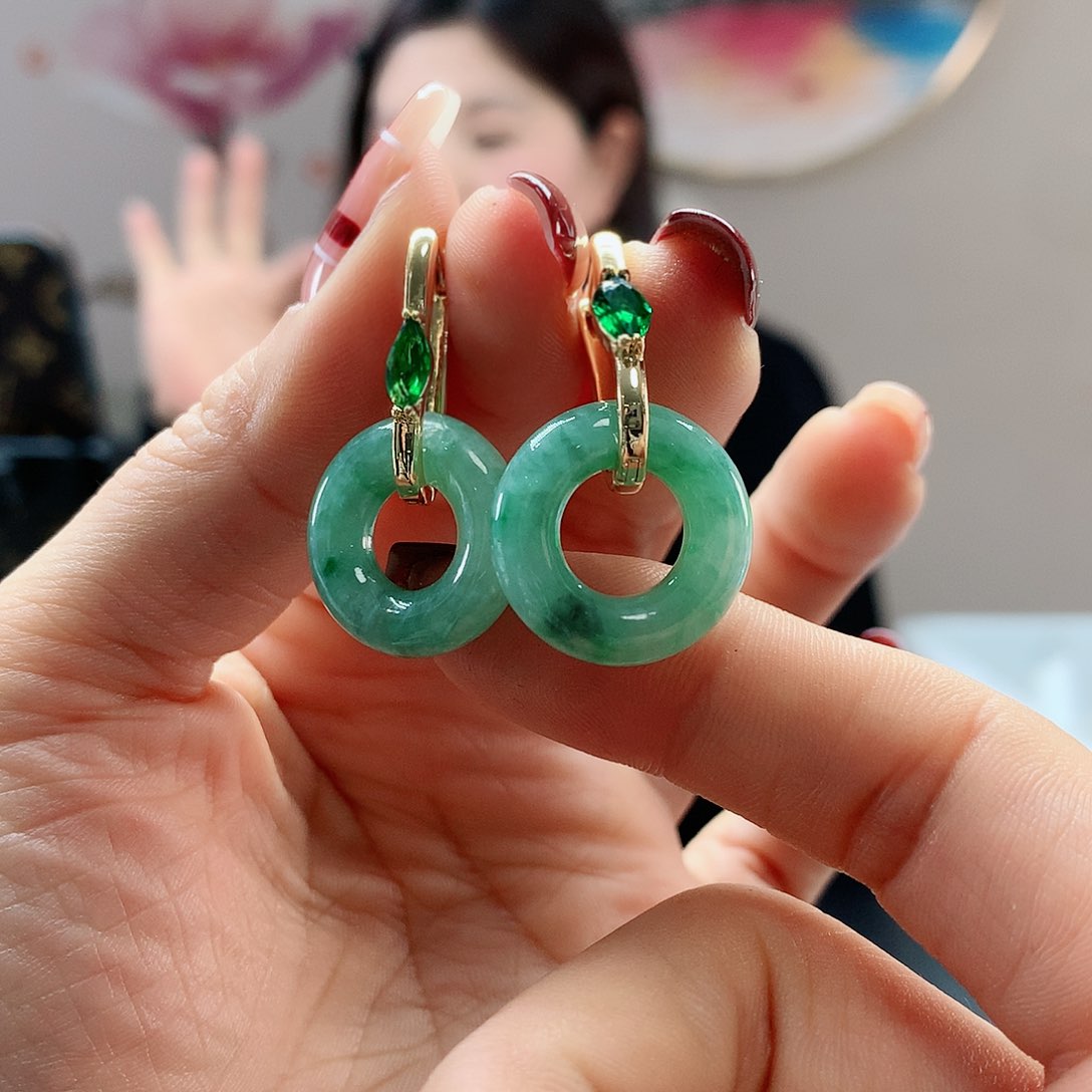 【闪购商品】翡翠耳饰未镶嵌，