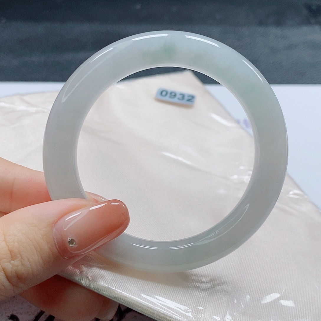 【闪购商品】未镶嵌手镯（圆镯）翡翠411号