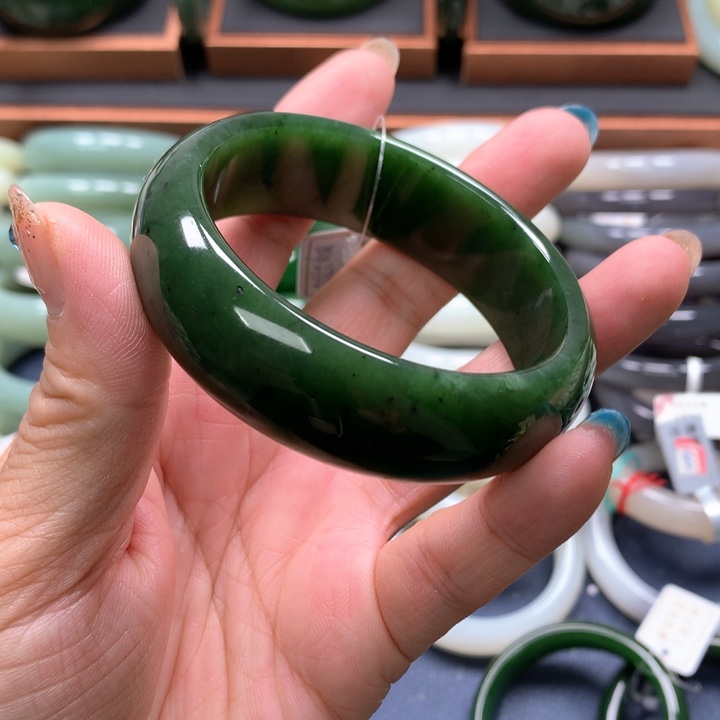 【闪购商品】未镶嵌手镯和田玉（碧玉）11