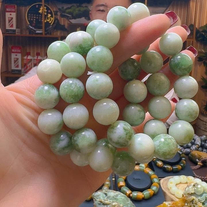 蛇纹石玉手串未镶嵌