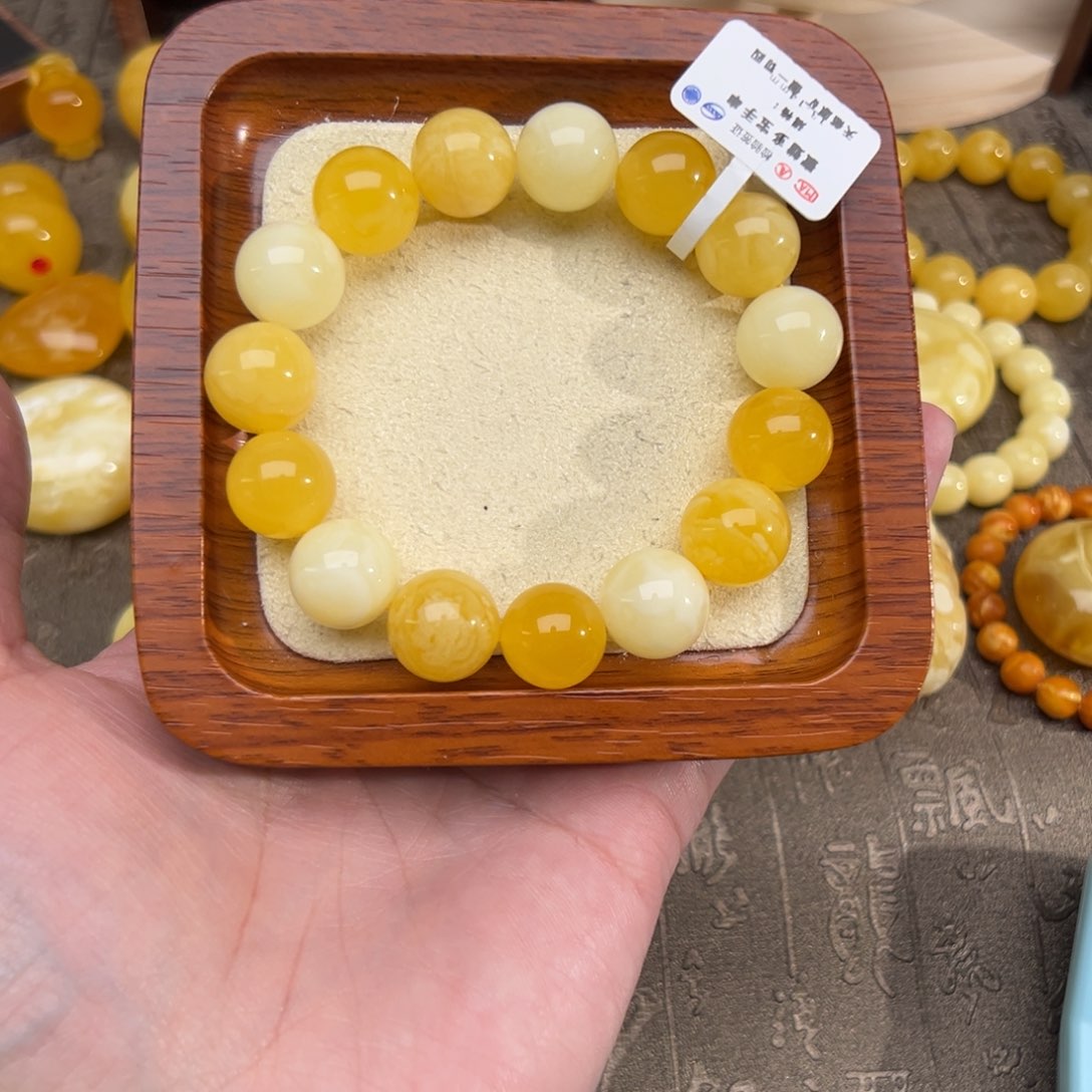 琥珀珠宝奇石未镶嵌杨****琥珀珠宝奇石未镶嵌114