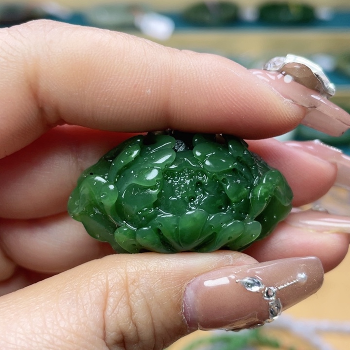 和田玉吊坠62圈口。编号818K金镶嵌惜*