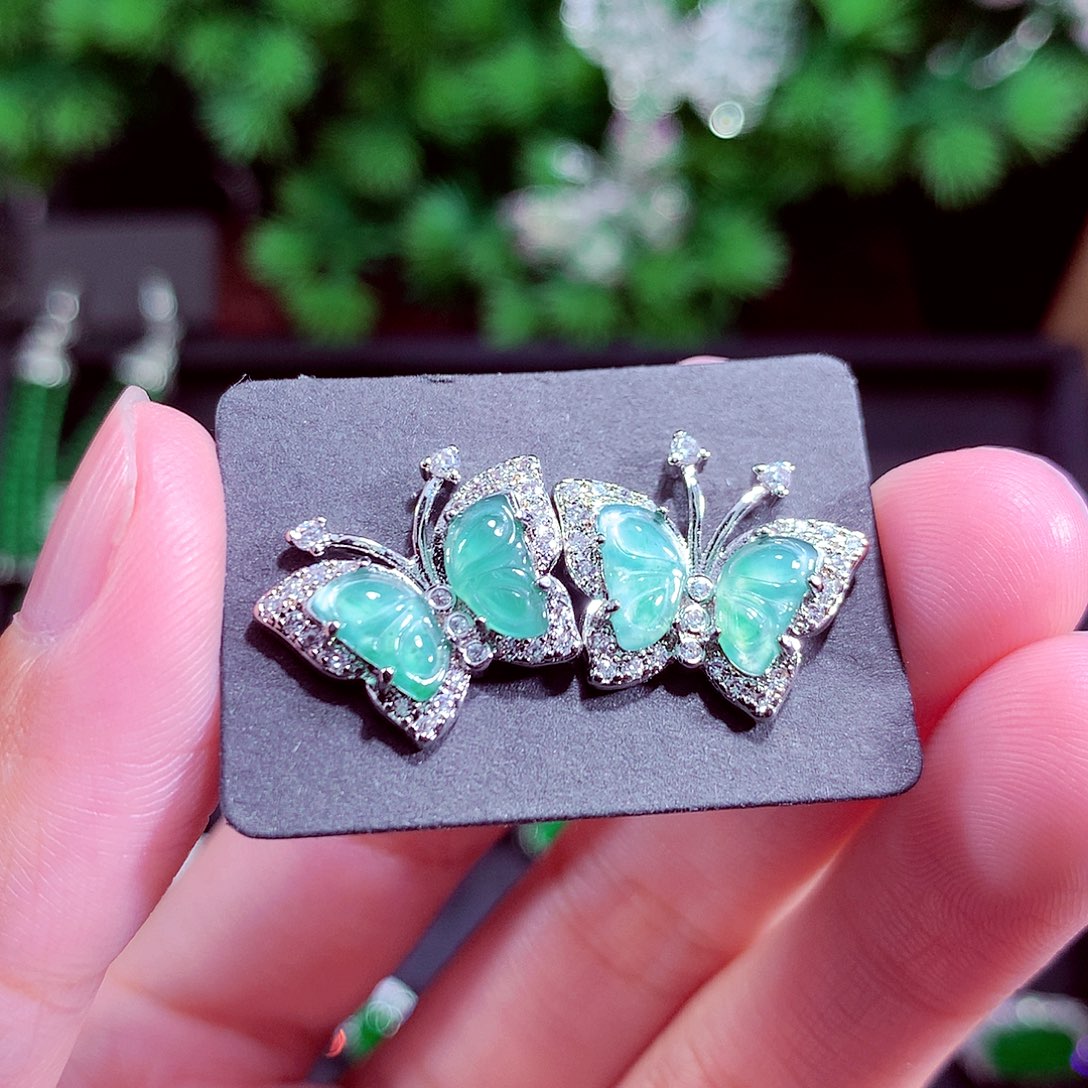 颈饰未镶嵌翡翠天然