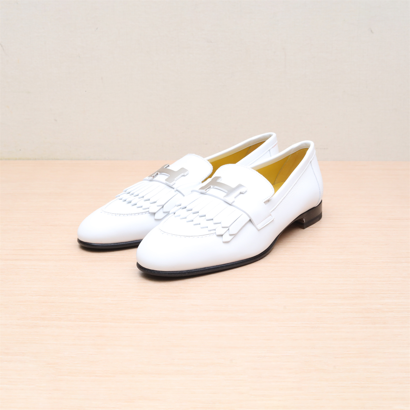 99新 Hermes/爱马仕 H扣 流苏乐福鞋 白色 皮革C 36码 P224409774