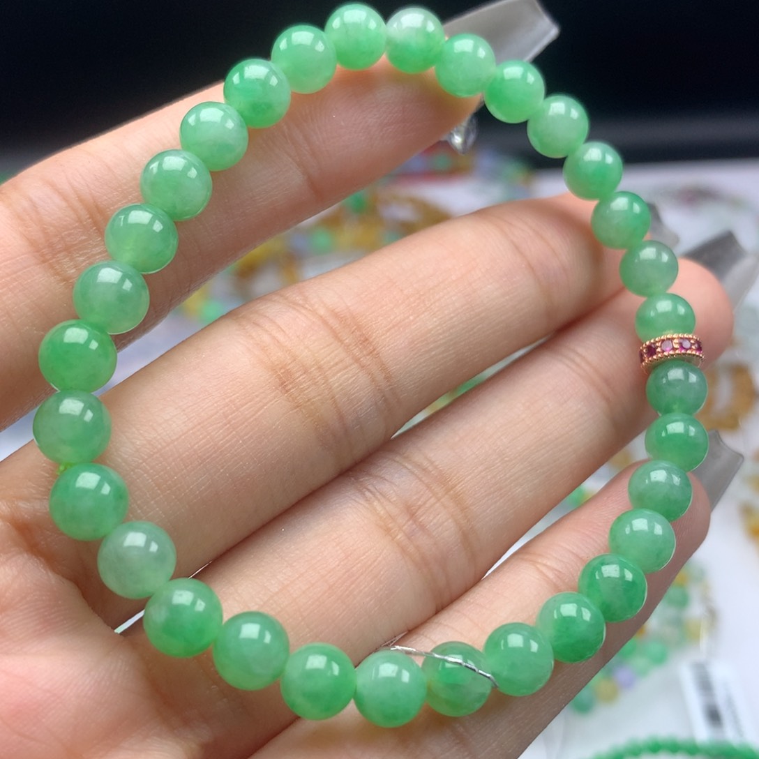 翡翠手链未镶嵌卡