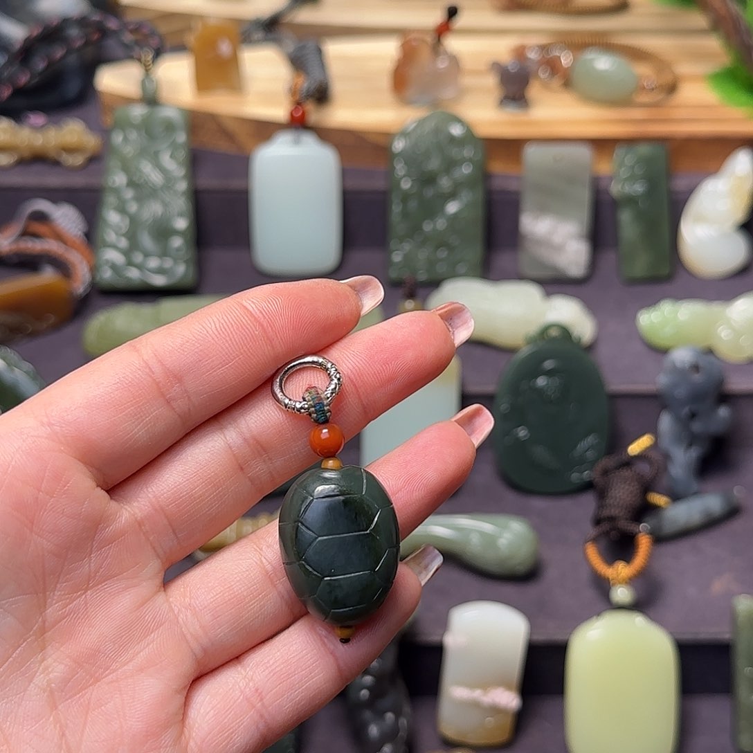 和田玉（糖玉）未镶嵌颈饰