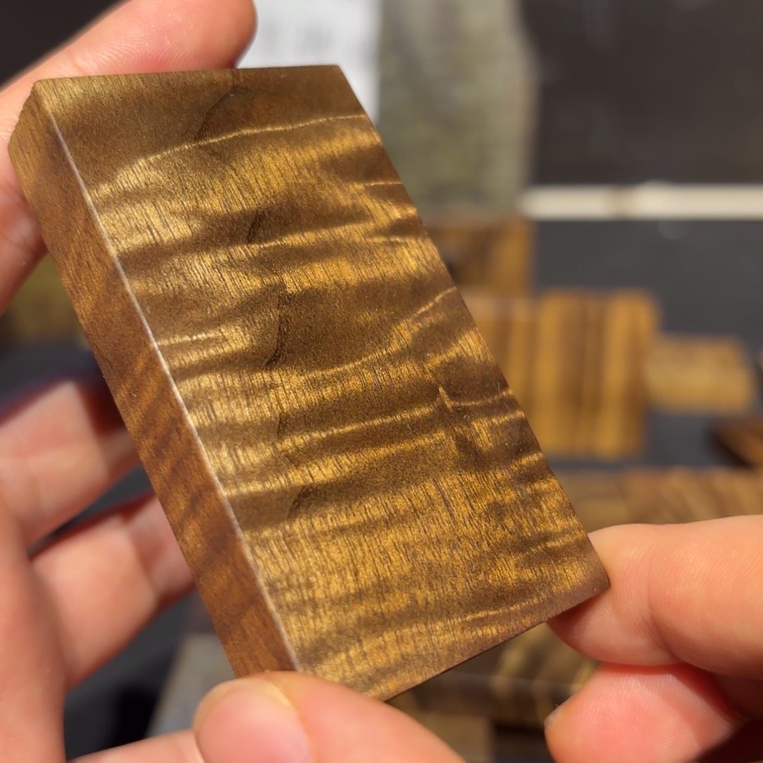 天***秋金丝楠木无事牌材料