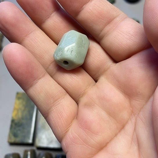 一***鸣岫岩河磨玉（透闪石质玉）未镶嵌挂件