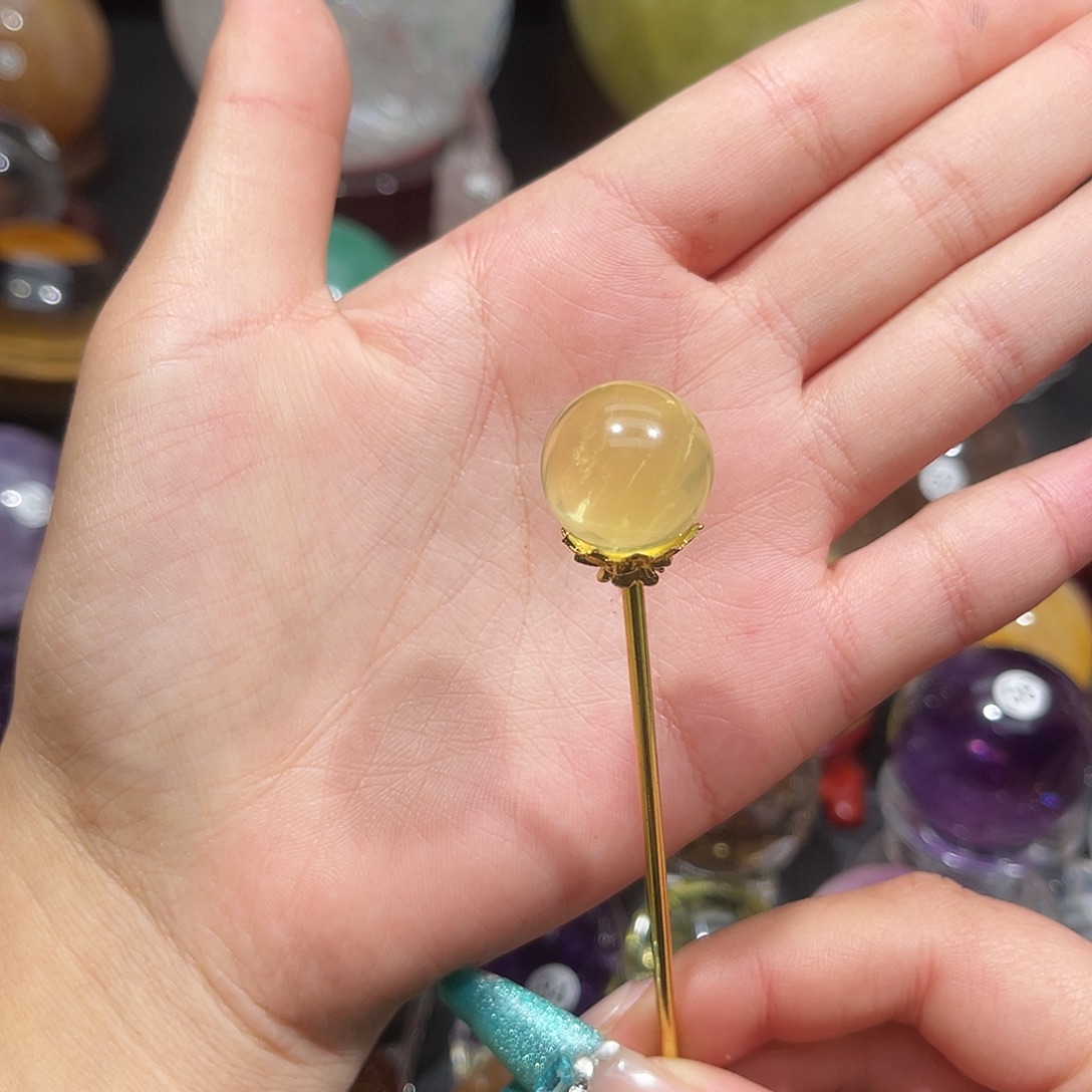 葫****未镶嵌水晶珠宝半成品微瑕1.7