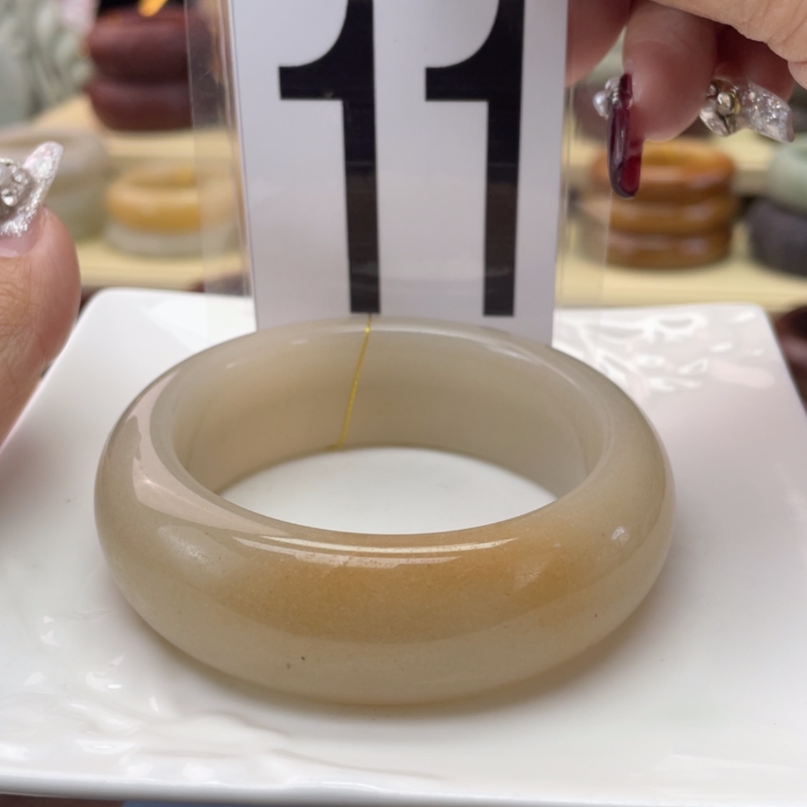 【闪购商品】石英质玉手镯未镶嵌