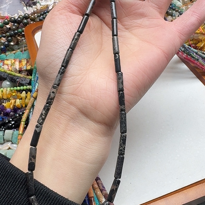 玛瑙/玉髓未镶嵌珠宝半成品一条4x13m帝王石