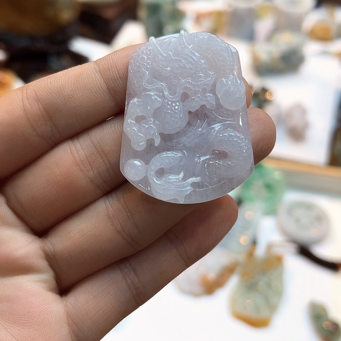 翡翠未镶嵌颈饰挂件