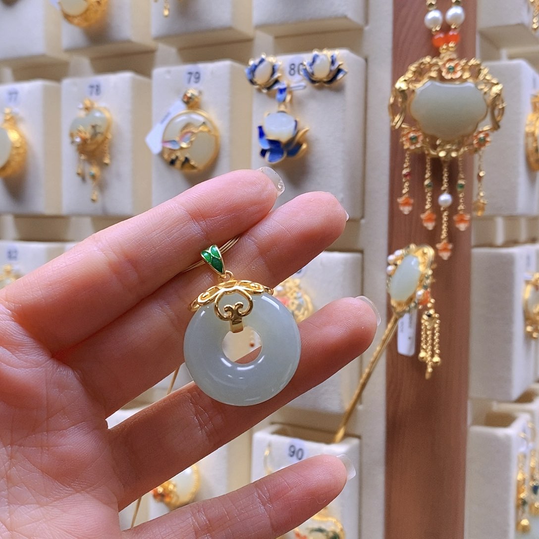 和田玉银S925镶嵌颈饰