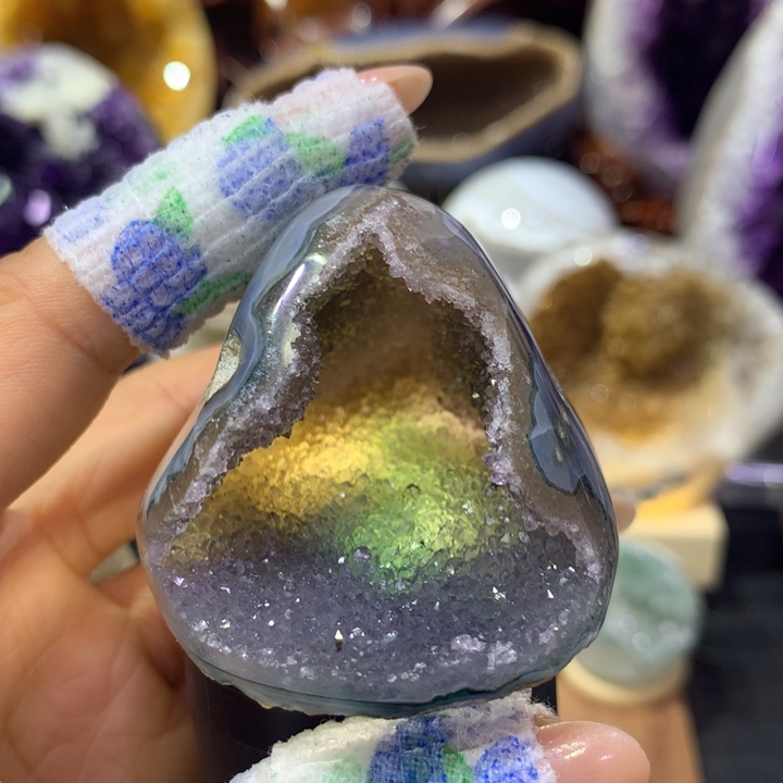 未镶嵌水晶大型摆件（非配饰）