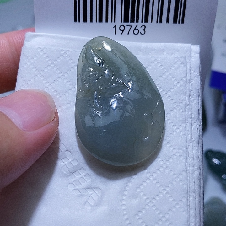 翡翠未镶嵌颈饰天光墟翡翠市场现金代购