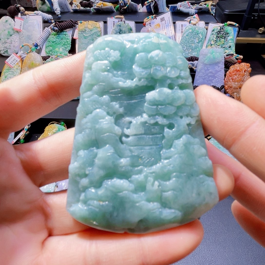 颈饰未镶嵌翡翠一
