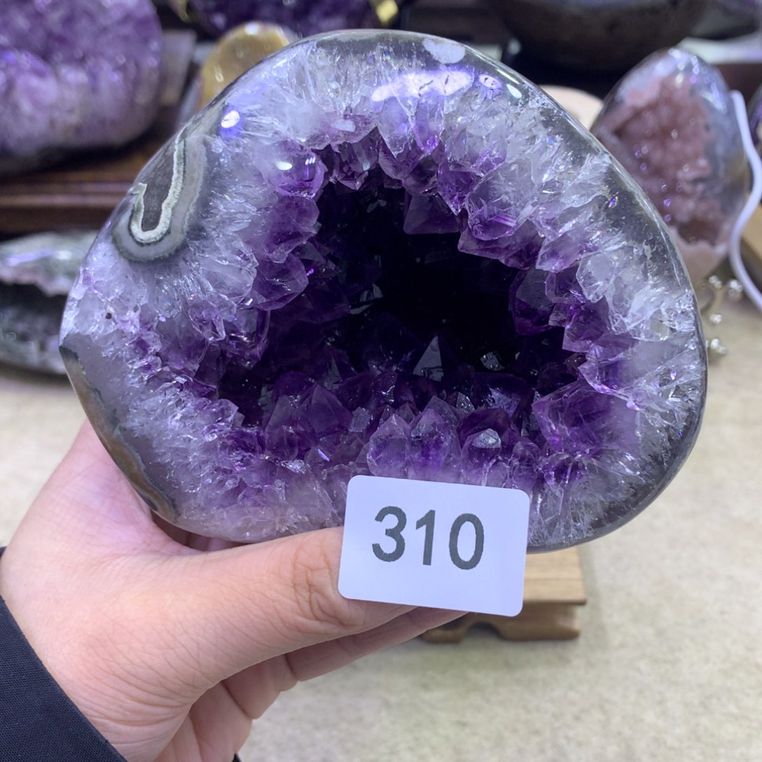 天***4紫晶大型摆件（非配饰）未镶嵌