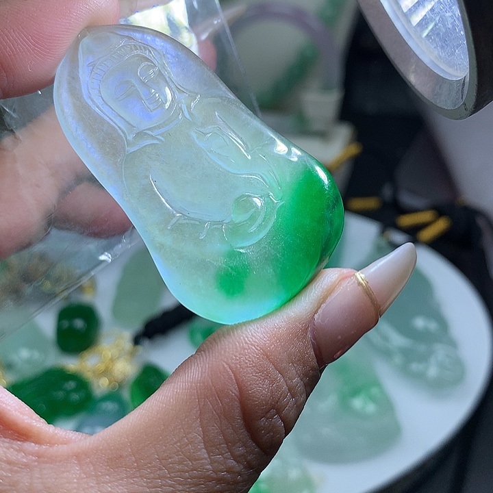 翡翠未镶嵌吊坠(不含链)