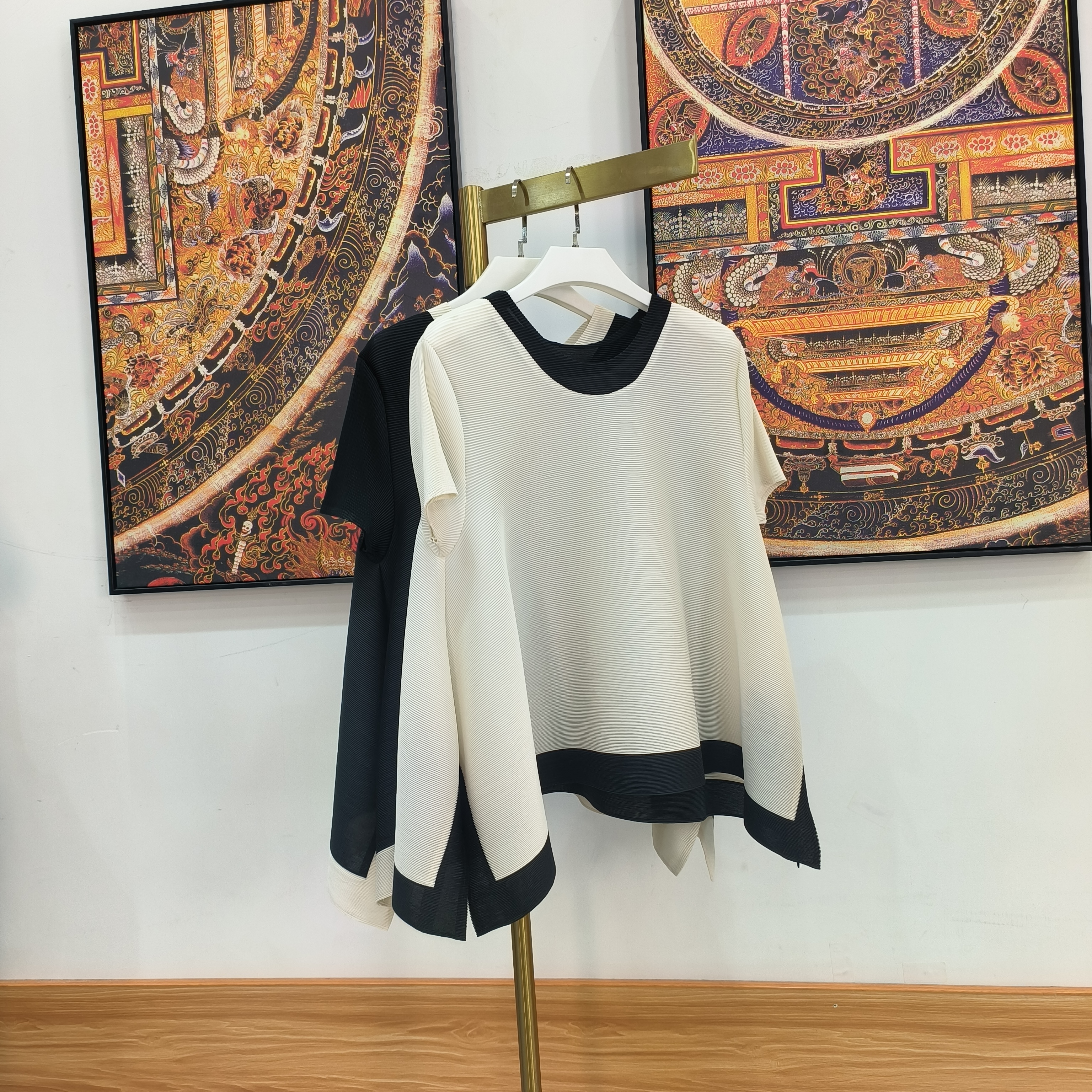 三宅小重感设计显瘦垂感立体褶皱洋气撞色气质上衣