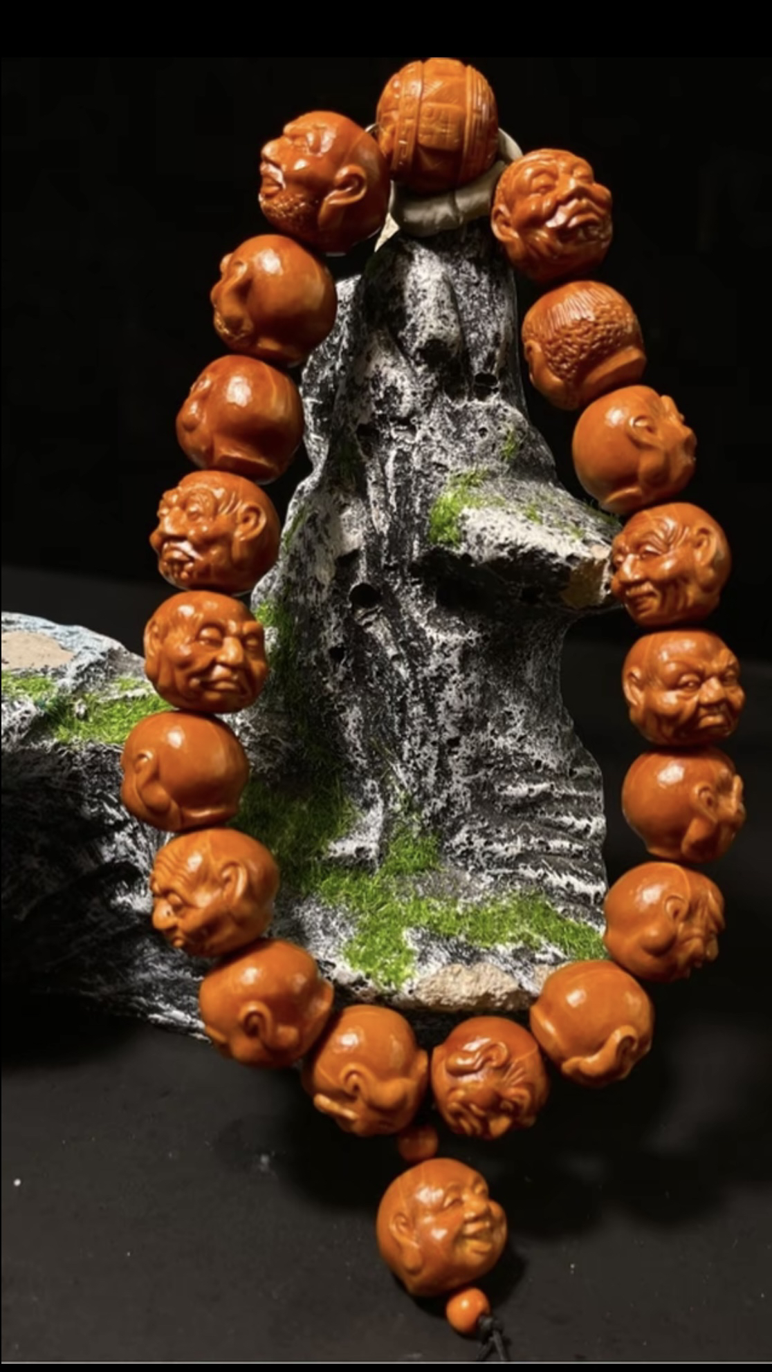 顾伟芬作品《十八罗汉》小籽