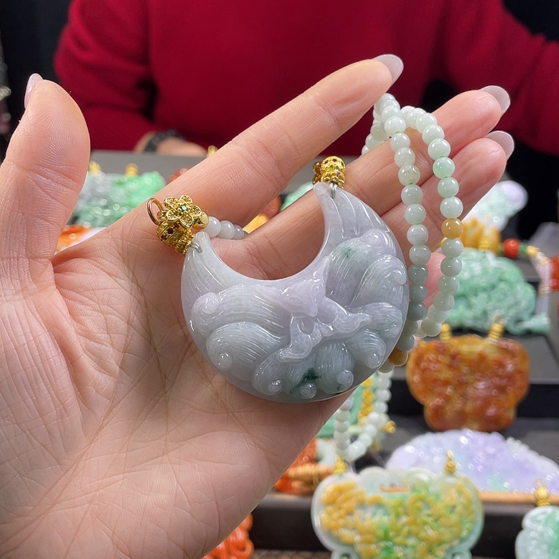 翡翠颈饰未镶嵌代编织