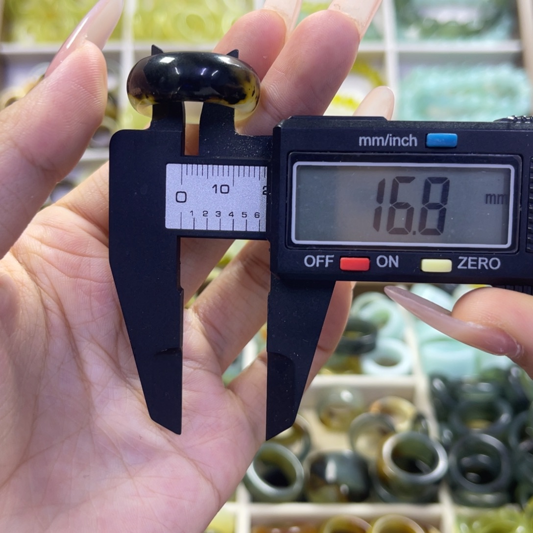 蛇纹石玉未镶嵌手镯39