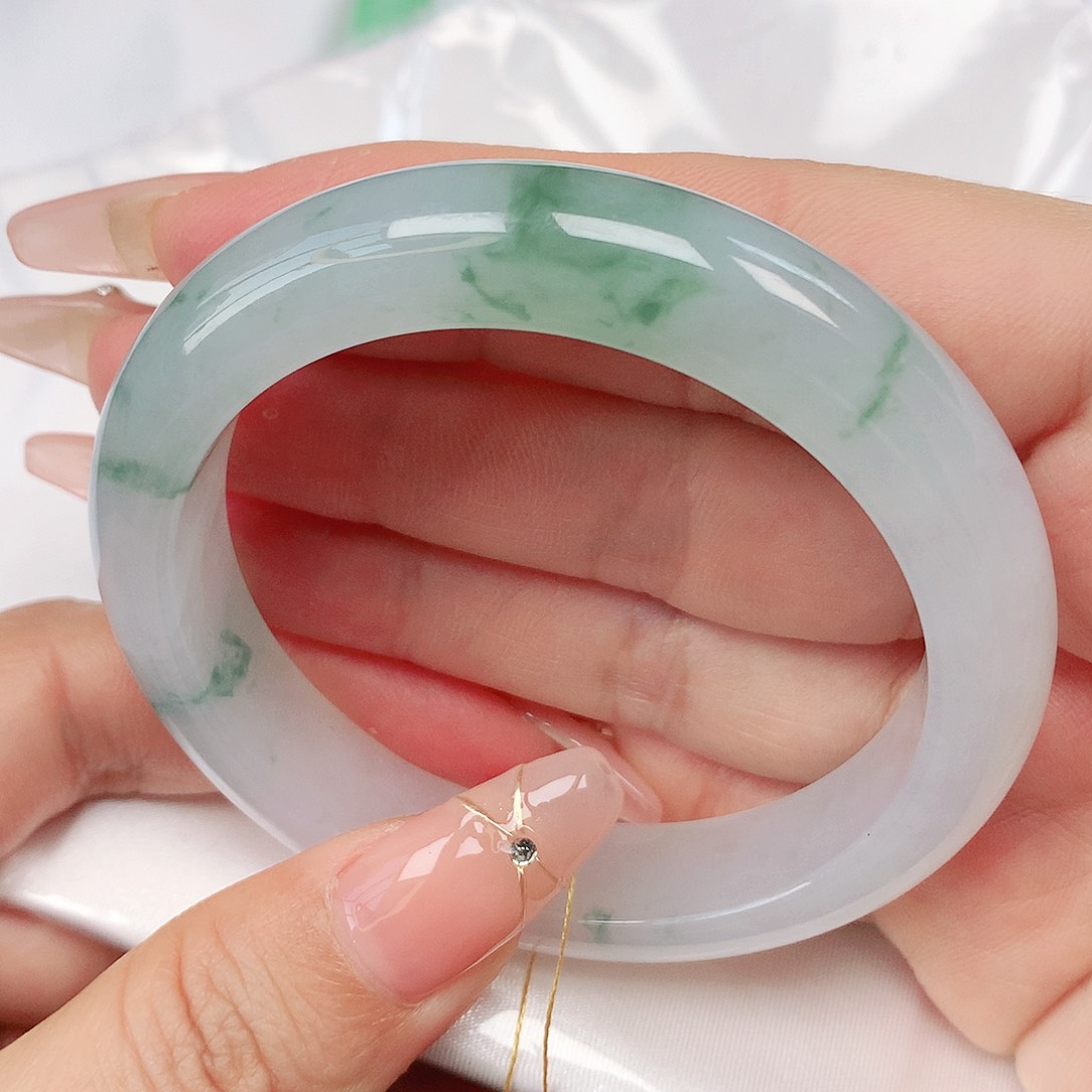 翡翠手镯未镶嵌抖音750