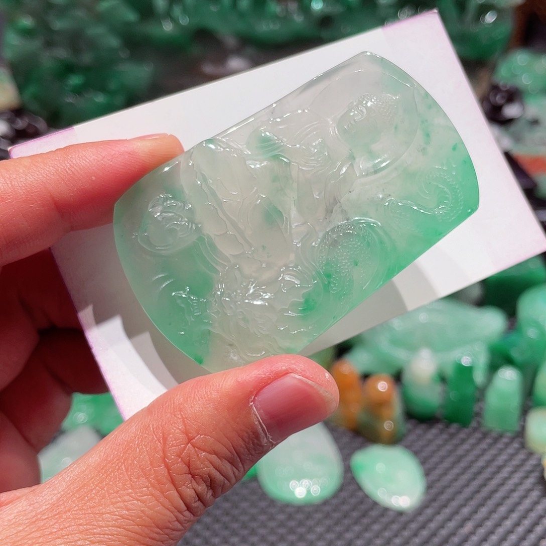 石英质玉颈饰未镶嵌