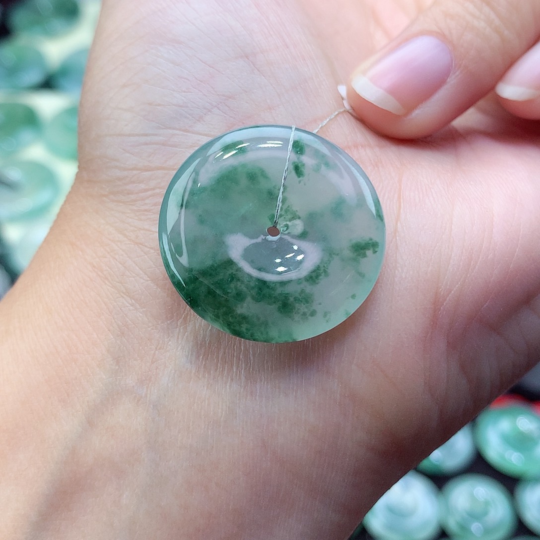 翡翠颈饰未镶嵌尺寸25.9-4.6