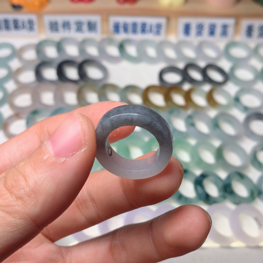定制翡翠未镶嵌翡翠戒指
