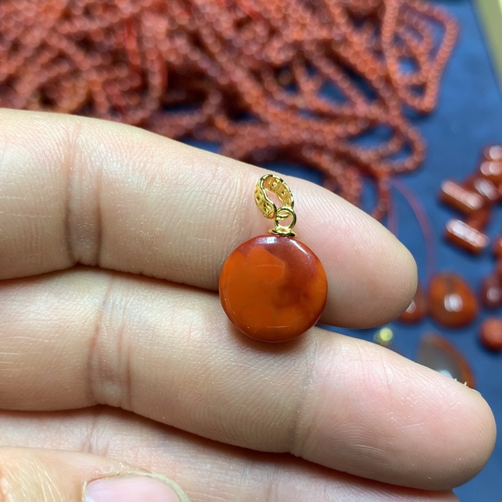 南红玛瑙吊坠(不含链)未镶嵌