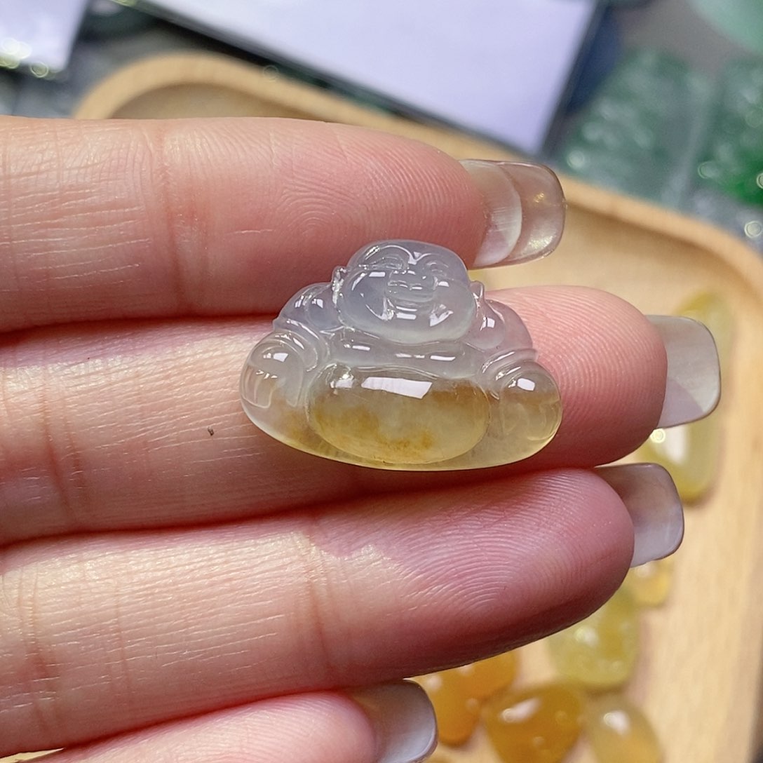 翡翠颈饰未镶嵌继*翡翠